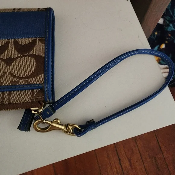 Coach Wristlet Vintage - Picture 3 of 11